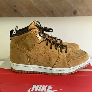 Brand New Nike Dunk CMFT Wheat WB